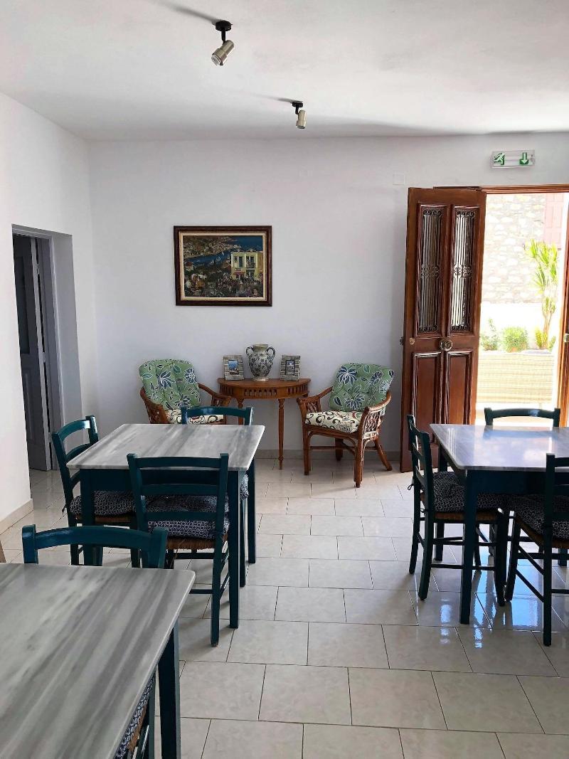 Hotel Fiona سيمي المظهر الخارجي الصورة