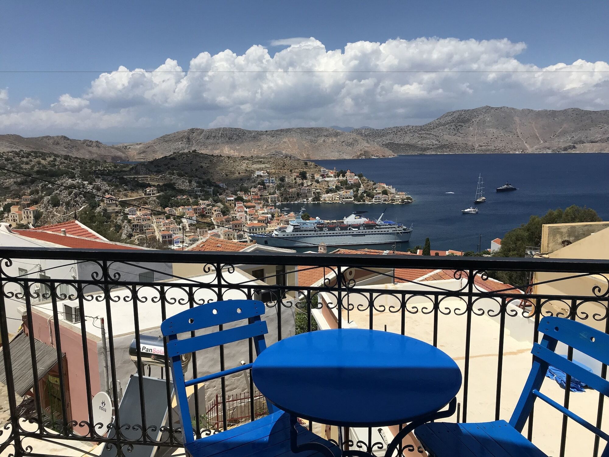 Hotel Fiona سيمي المظهر الخارجي الصورة
